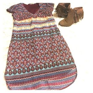 Beautiful print dress.