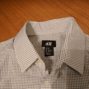 XS Black and white checkered button up