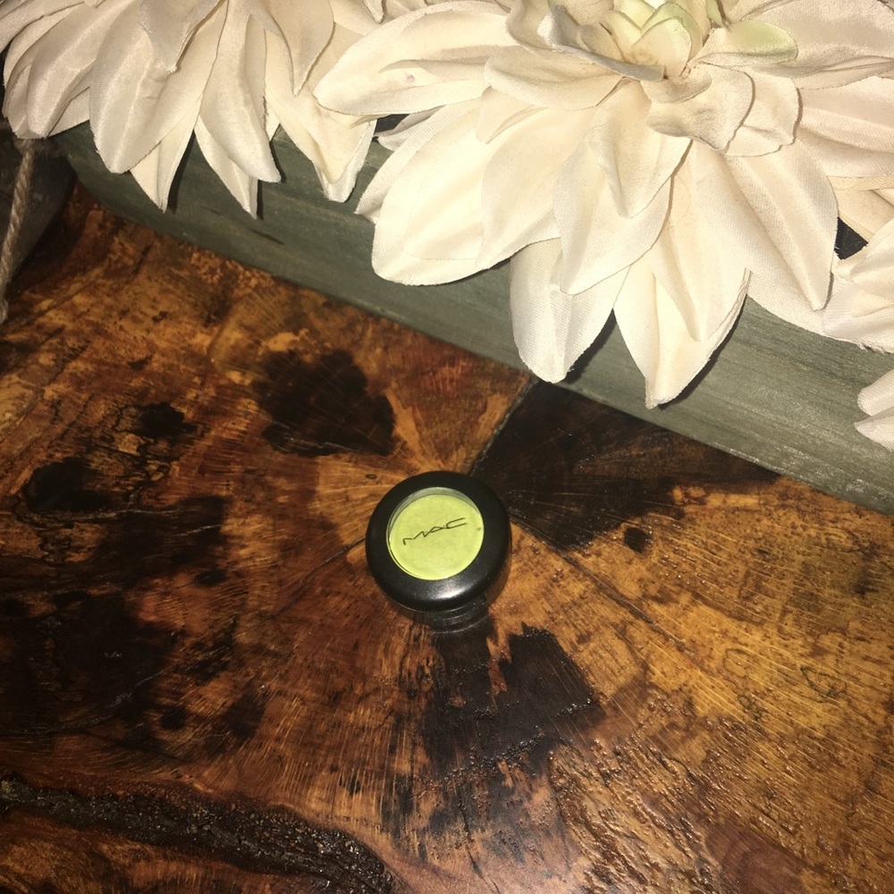 MAC eyeshadow