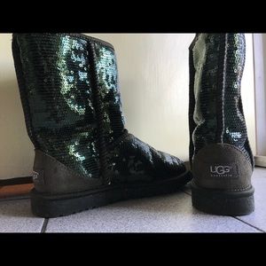 New Ugg boots green size 7