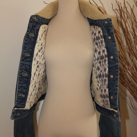 SOLD! Anthropologie Pilcro Collared Denim Jacket - Picture 5 of 8