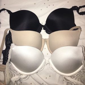 Three Victoria's Secret bras 32 B