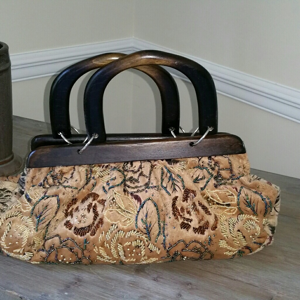 Vintage Inspired Velvet Handbag with Beading