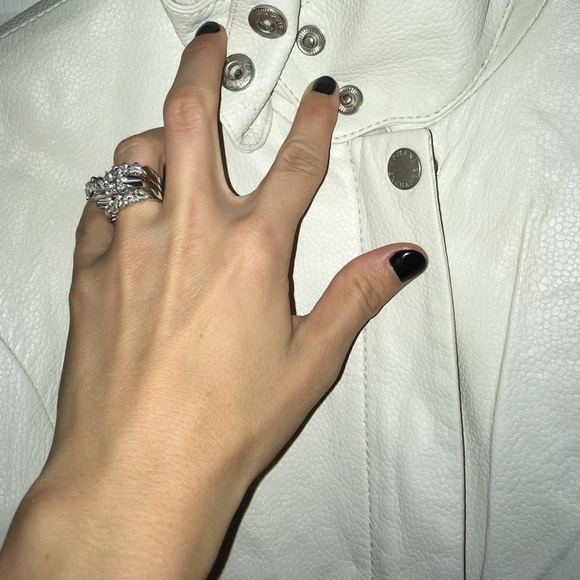 SALE 🎉Armani Exchange white pebbled soft leather - Picture 5 of 6