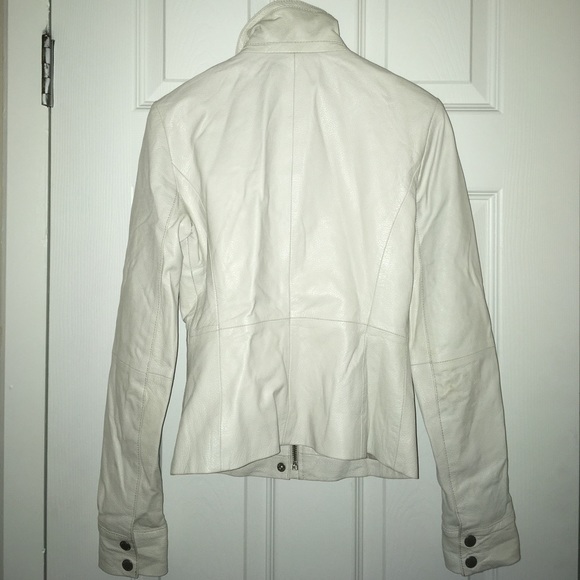 SALE 🎉Armani Exchange white pebbled soft leather - Picture 6 of 6