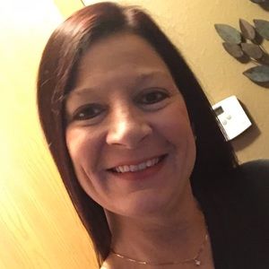 Meet your Posher, Denise