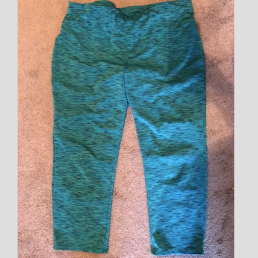 Moister-wicking yoga pant