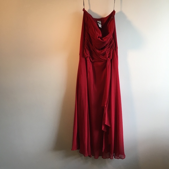 Maroon Flowy Formal Dress - Picture 1 of 3
