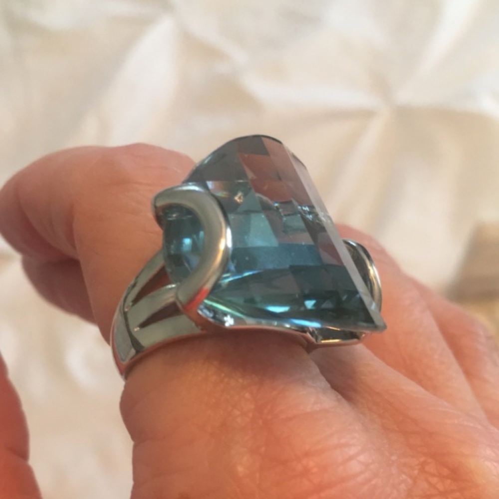Womens ring