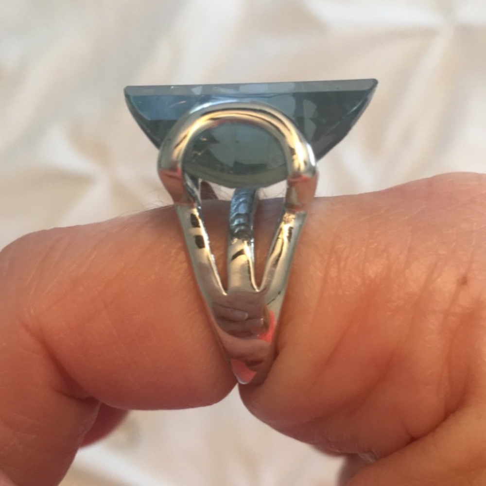 Womens ring - Picture 3 of 4