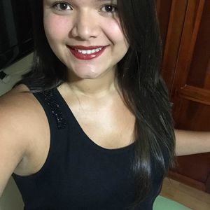 Meet your Posher, Camila