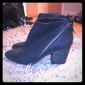 Steve Madden Black booties