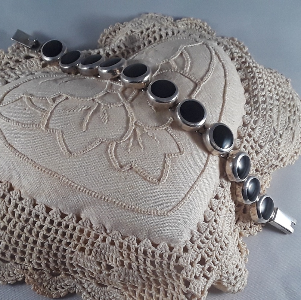 Silver Onyx Bracelet