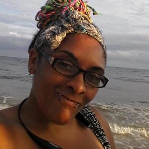 Meet your Posher, Teresa