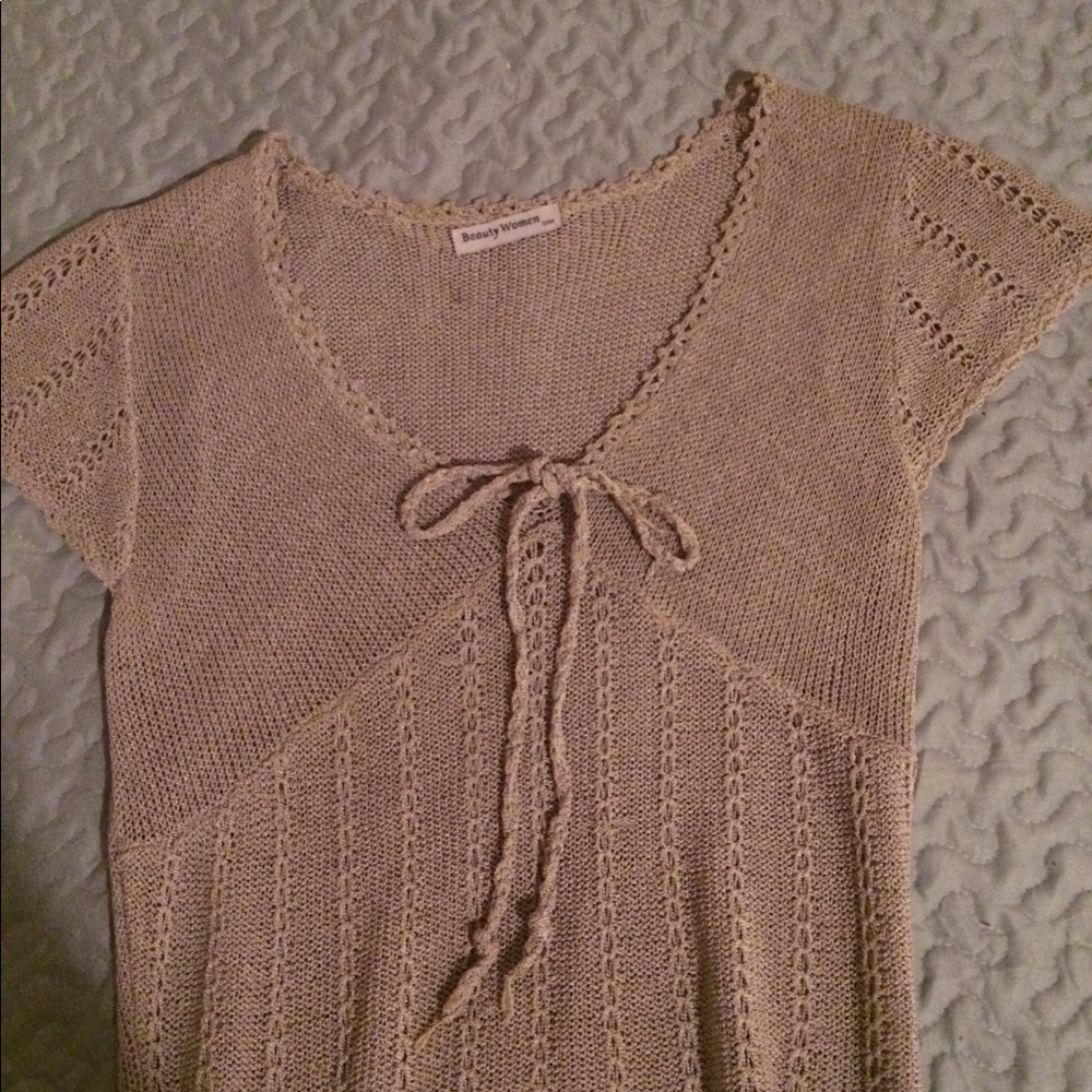 Delicate Crochet Top - Picture 2 of 4