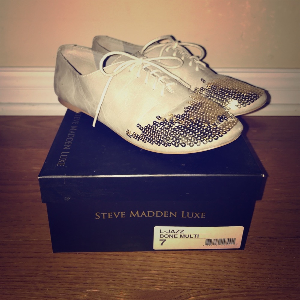 Steve Madden Luxe Oxford lace ups with sequins