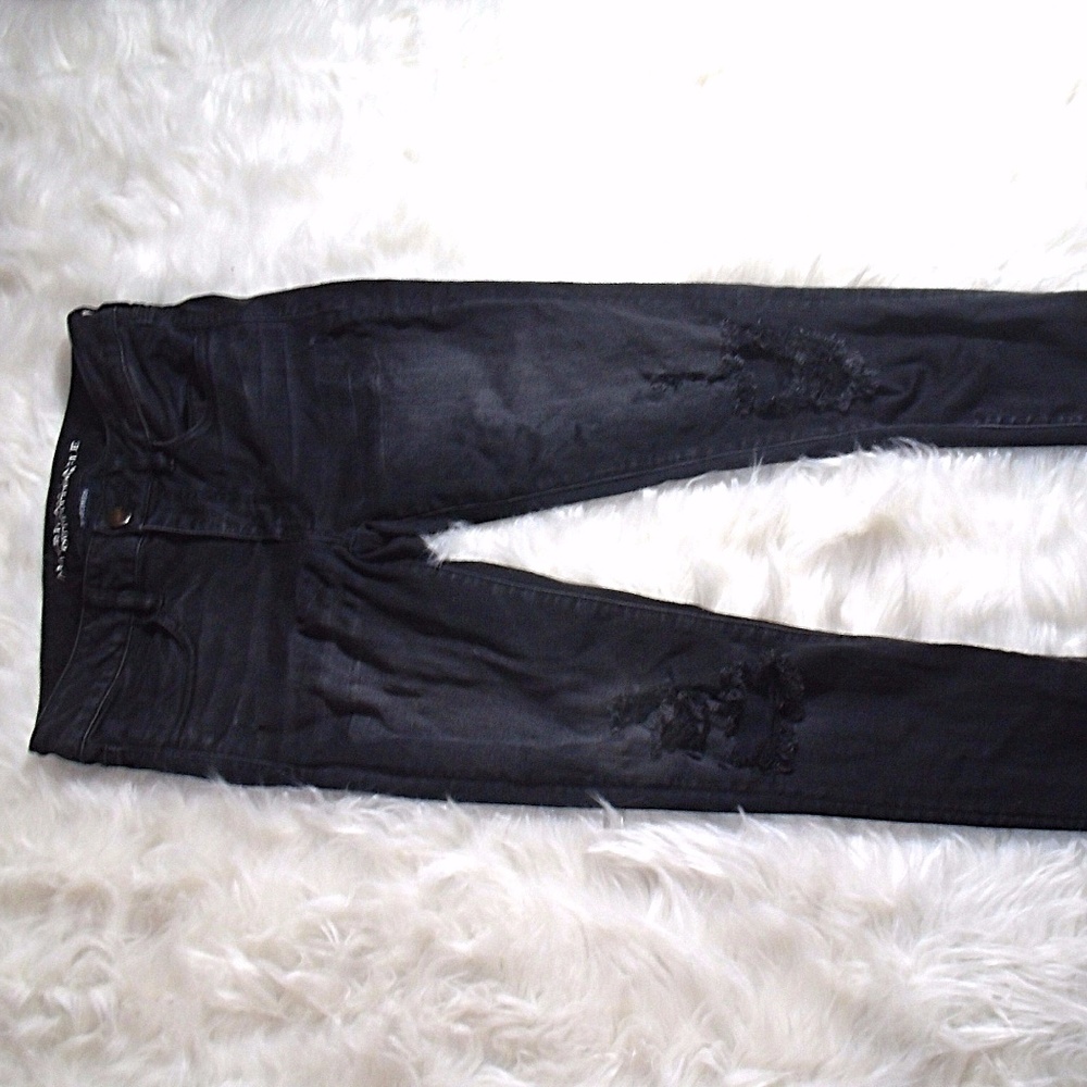 American Eagle Outfitters Black Distressed Jegging