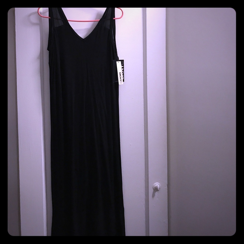 DKNY BLACK SLEEVELESS DRESS