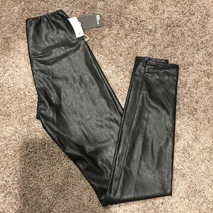 Wilfred Free Daria Legging from Aritzia