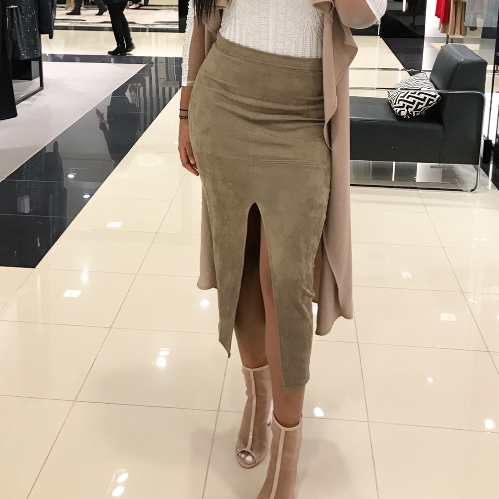 Suede Knee Length Skirt with Slit