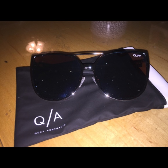 Quay Australia Accessories - QUAY Australia Sorority Princess Sunglasses
