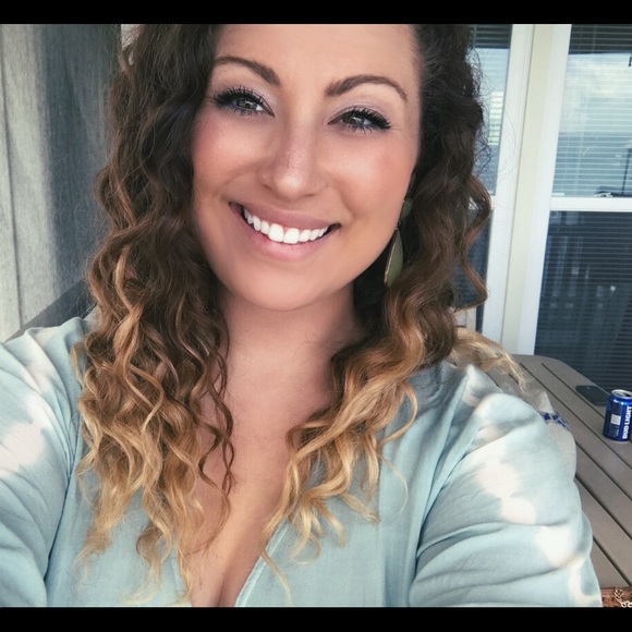 Meet your Posher, Shelby - Picture 1 of 1