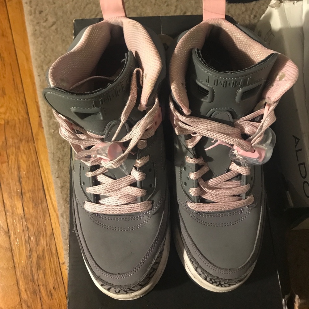 Jordan Spizike sz6 in boys/kids/woman size 8