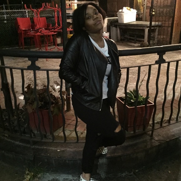 Meet your Posher, Brianna - Picture 1 of 1