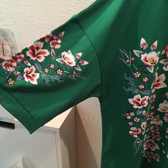 Zara green dress with floral print - Picture 6 of 7