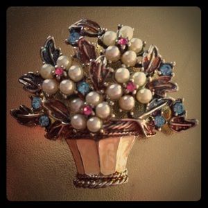 🔶🔶Vintage Basket Brooch🔶🔶