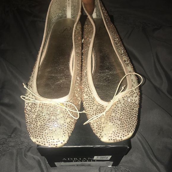 Adrianna Papell ballet flats - Picture 2 of 2