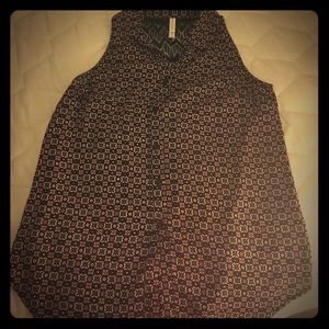 Button down sleeveless top
