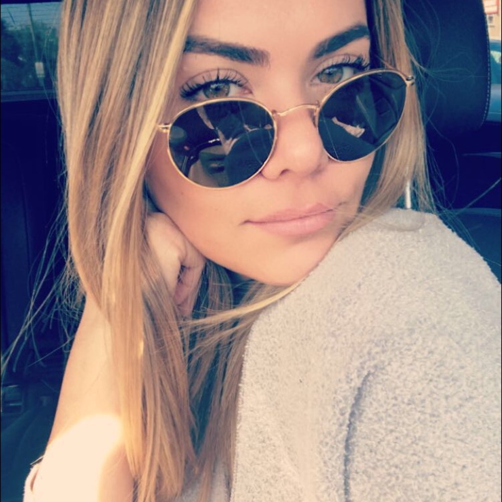 Meet your Posher, Brittany