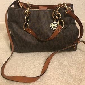 Like new MK satchel/crossbody