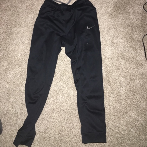 Nike Therma-Fit Cuffed Sweatpants Nike Therma-Fit Cuffed Sweatpants