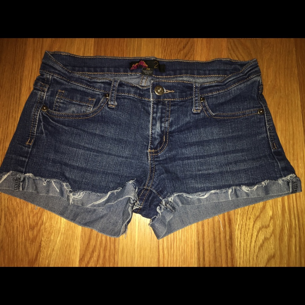 FOREVER 21 Cuffed Denim Shorts