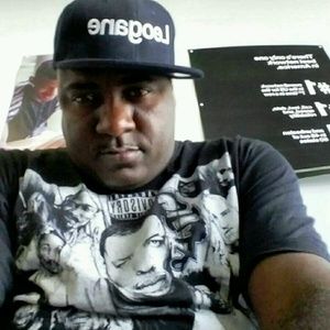 Meet your Posher, Emmanuel