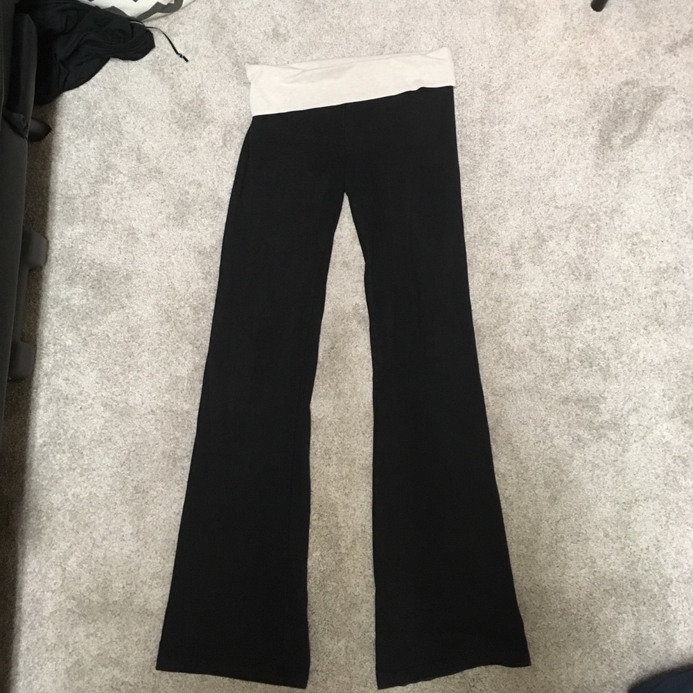 Victoria’s Secret Yoga Pants