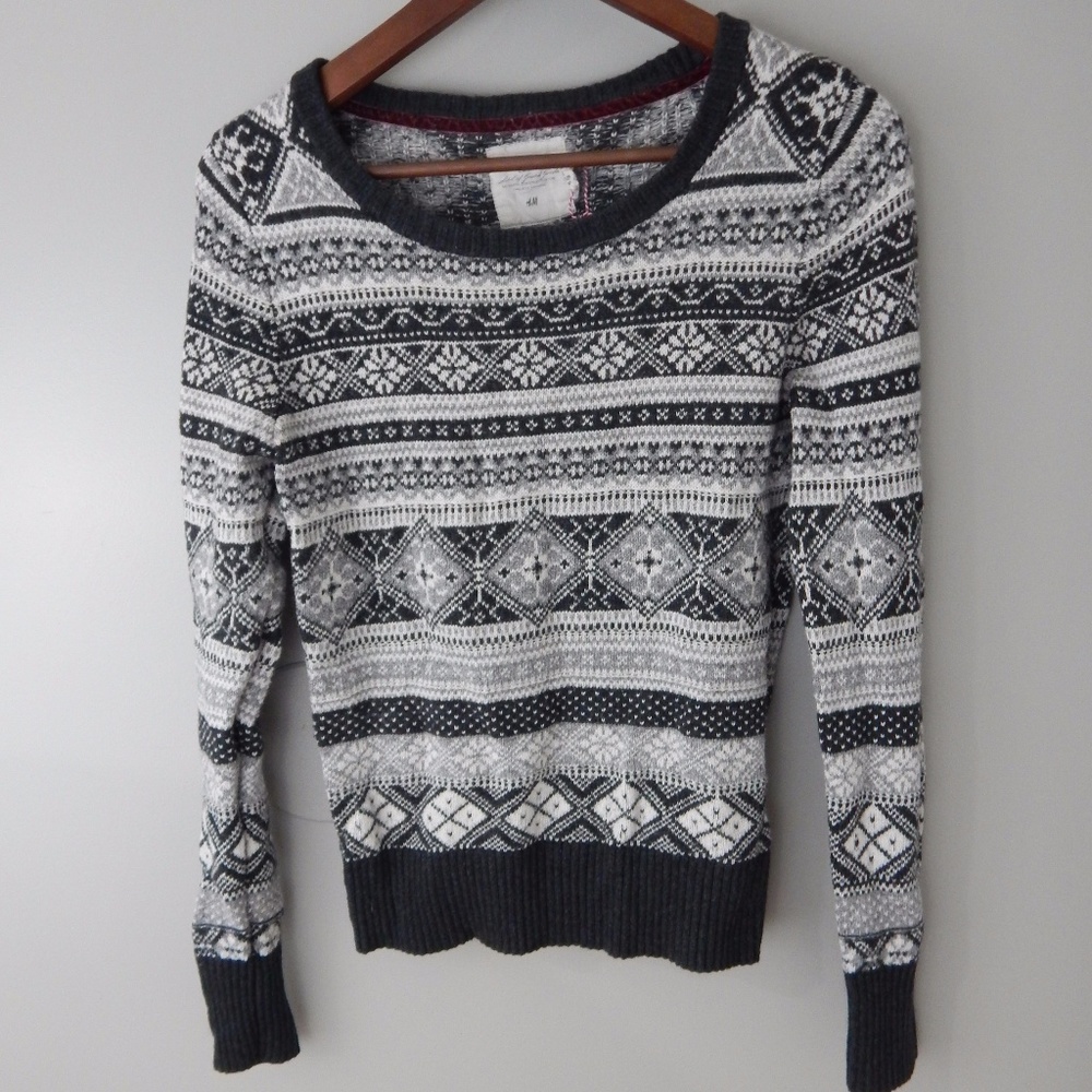 H&M L.O.G.G. Women's Sweater w/Ivory nordic Size M