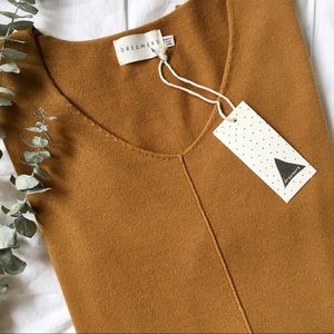 NWT Dmged/Dscntd V Neck Sweater Dreamers By Debut