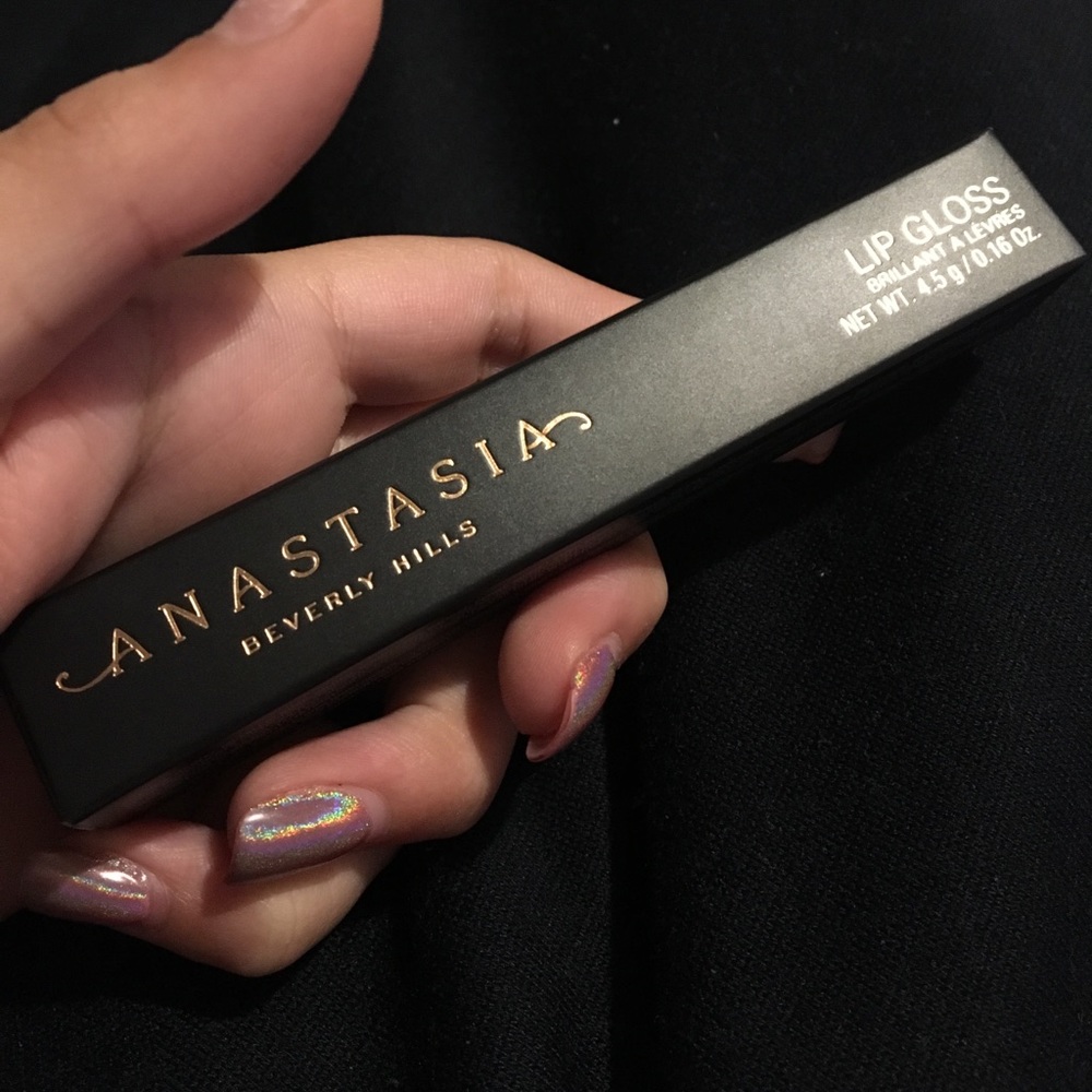 ABH lipgloss in shade parfait 😍
