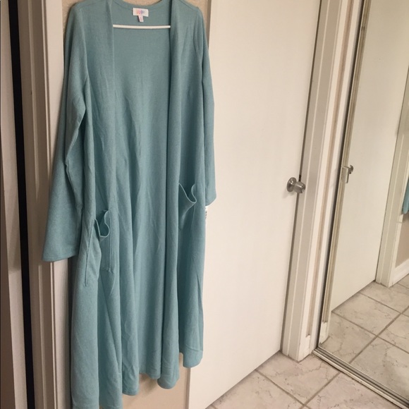 LuLaRoe Sweaters - Lularoe Sarah