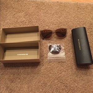 [Sold Elsewhere] Burberry Cat-eye Sunglasses