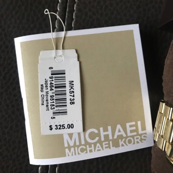 Gold Michael kors watch - Picture 3 of 3