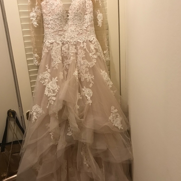 Wedding Dress - Picture 3 of 4