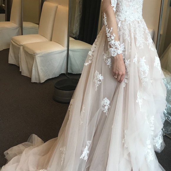 Wedding Dress - Picture 2 of 4