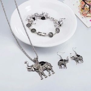 A beautiful Jewelry Set!