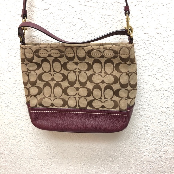 Coach logo crossbody purse - Picture 2 of 6