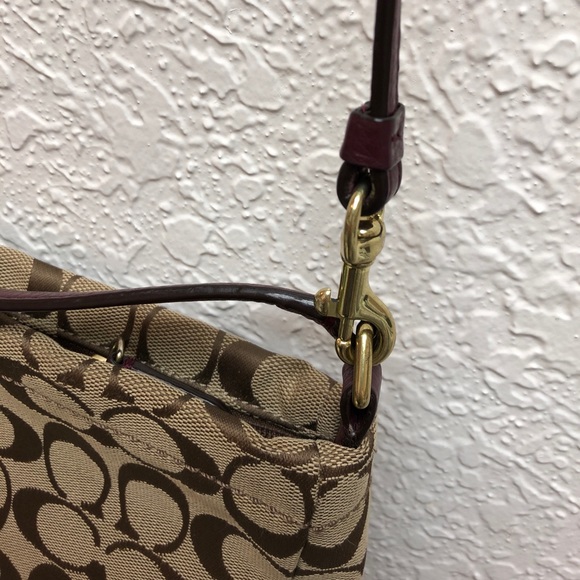 Coach logo crossbody purse - Picture 3 of 6