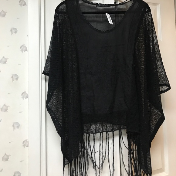 Hot Topic Tops - Hot Topic Black sheer poncho crocheted top  SZ M/L